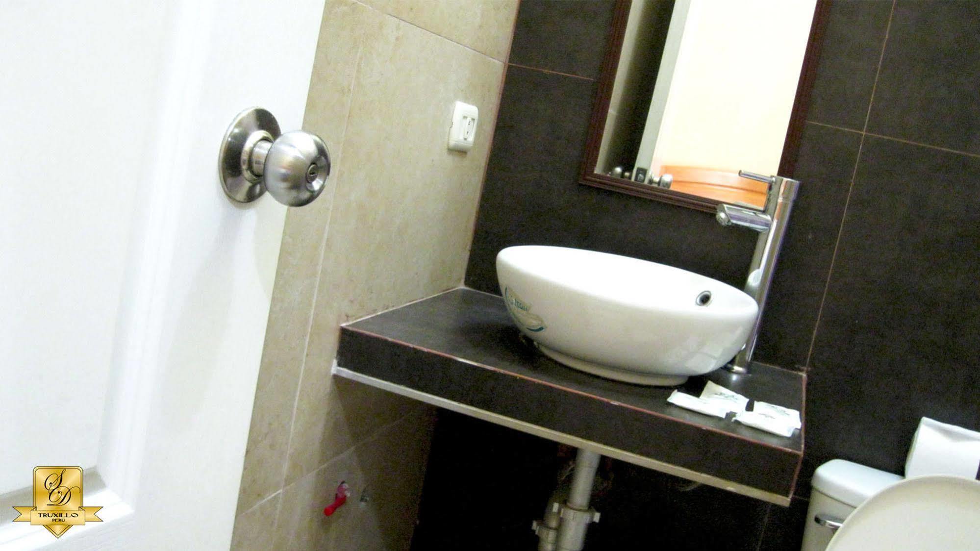 Hotel Ejecutivo San Diego Trujillo Eksteriør billede