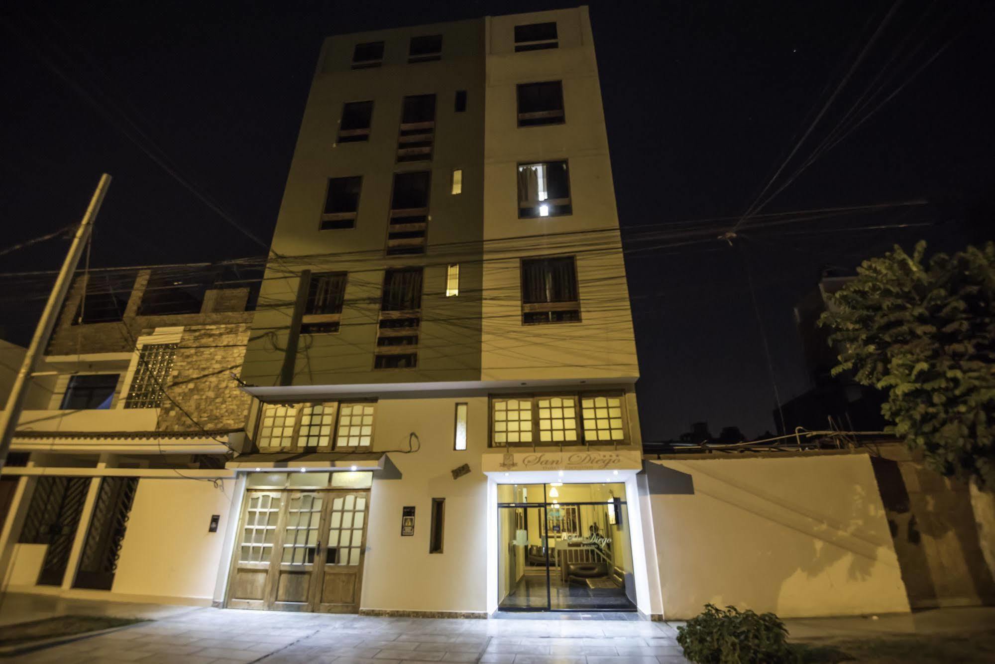 Hotel Ejecutivo San Diego Trujillo Eksteriør billede